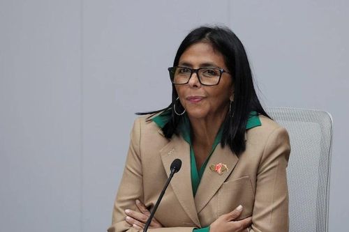 Mỹ dỡ bỏ lệnh trừng phạt đối với Tổng thống lâm thời Venezuela