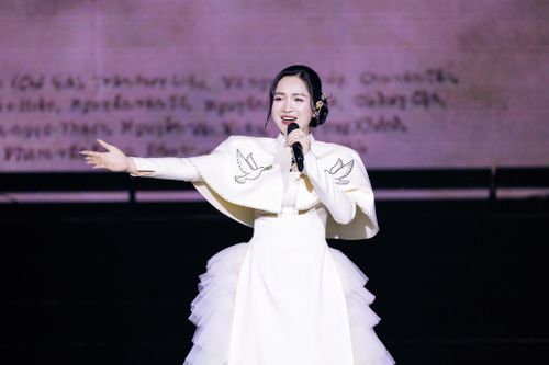 Ca sĩ Việt lạm dụng hát nhép là không thể chấp nhận