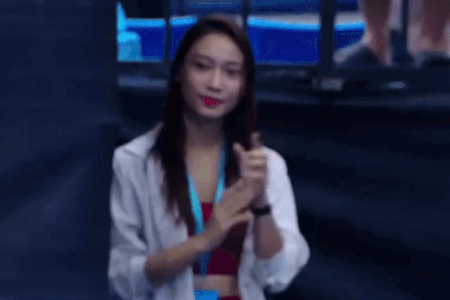 Cử chỉ gây chú ý của Phương Trinh ở PPA Hanoi Cup