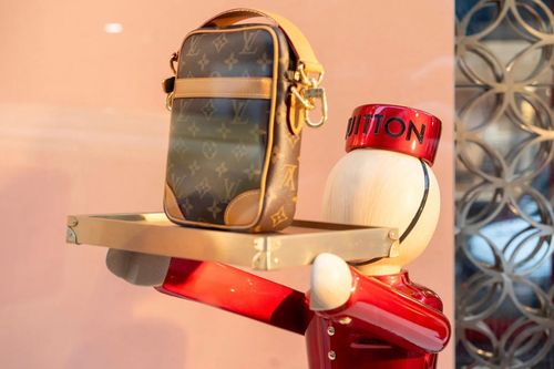Khởi đầu quý I tệ nhất lịch sử của ông chủ Louis Vuitton