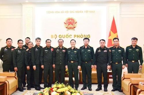 Thượng tướng Phạm Trường Sơn tiếp Cục trưởng Cục Tác chiến Quân đội nhân dân Lào
