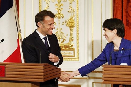 Tổng thống Pháp nhấn mạnh tính ổn định chính sách của châu Âu trong chuyến thăm Nhật Bản