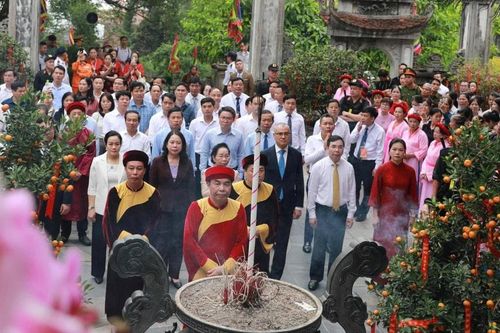 Phó Chủ tịch nước Võ Thị Ánh Xuân dự khai mạc Lễ hội Tây Thiên 2026