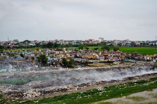 'Núi rác' lộ thiên 20 năm ở Ninh Bình