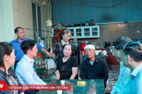 Thăm hỏi, hỗ trợ gia đình có 2 nạn nhân trong vụ lật bè mảng