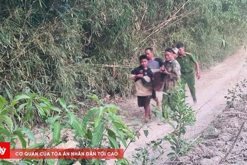 Kịp thời đưa người phụ nữ bị co giật đi cấp cứu