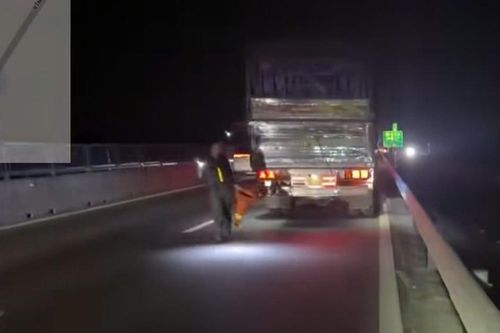 Nam tài xế bị phạt vì lỗi chủ quan khi xe gặp sự cố trên cao tốc
