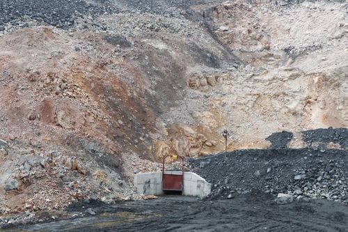 Ngành than ứng phó với áp lực chi phí, giữ ổn định sản xuất quý 1