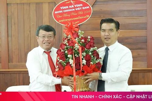 Lãnh đạo Hà Tĩnh chúc Tết Đảng bộ, chính quyền và Nhân dân tỉnh Khăm Muồn
