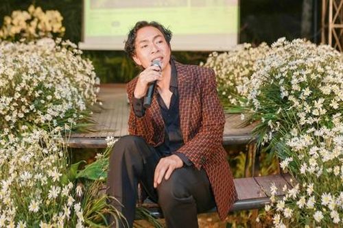 Cuộc sống 'ẩn mình' bình yên tuổi xế chiều của 'ông hoàng nhạc đỏ'