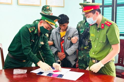 Đối tượng người Lào mua bán trái phép hơn 1.000 viên ma túy tổng hợp