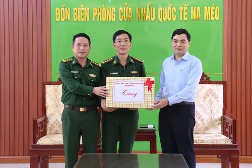 Chủ tịch UBND tỉnh Nguyễn Hoài Anh thăm Đồn Biên phòng Cửa khẩu quốc tế Na Mèo