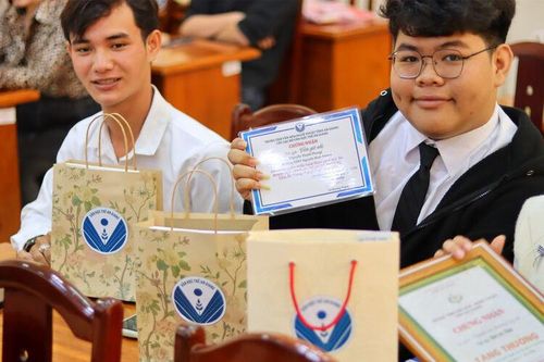 Câu lạc bộ Văn học trẻ An Giang - Nơi ươm mầm tài năng cho những cây bút trẻ