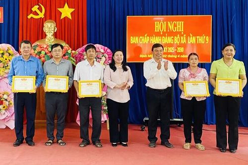 Định Mỹ tăng cường xây dựng Đảng trong sạch, vững mạnh
