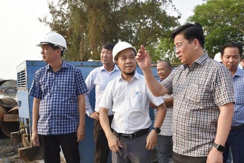 Chủ tịch UBND tỉnh An Giang Hồ Văn Mừng kiểm tra tiến độ các dự án trọng điểm