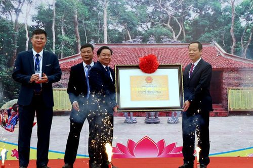 Đón nhận Bằng xếp hạng di tích lịch sử cấp tỉnh đình Hữu Sản