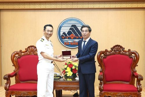 Lãnh đạo thành phố Đà Nẵng tiếp chỉ huy tàu Lực lượng Tự vệ trên biển Nhật Bản