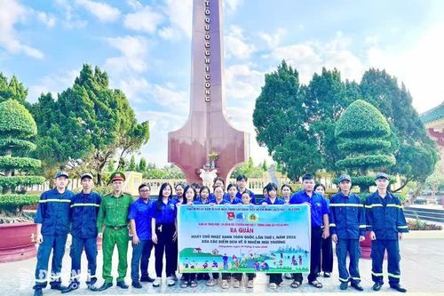 Công an Đồng Nai: Lan tỏa Ngày Chủ nhật xanh bằng những việc làm thiết thực