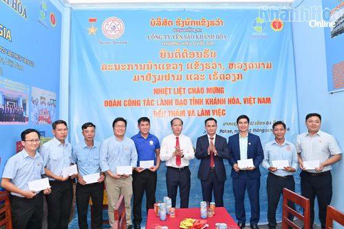Đoàn công tác tỉnh Khánh Hòa thăm nhà yến Công ty Yến Sào Khánh Hòa tại Pakse (Lào)