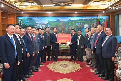 Đoàn công tác tỉnh Khánh Hòa thăm, chúc Tết cổ truyền Bunpimay tại tỉnh Champasak (Lào)