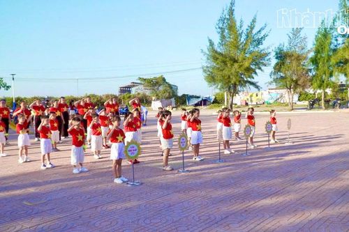 Trường Mầm non Cam Phú tổ chức ngày hội 'Bé vui khỏe – Kết nối yêu thương'