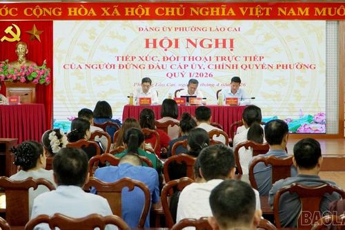 Phường Lào Cai đối thoại với tiểu thương, hộ kinh doanh và doanh nghiệp