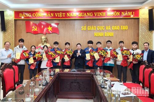 3 học sinh Ninh Bình được chọn vào các đội tuyển Quốc gia tham dự các kì thi Olympic khu vực và quốc tế năm 2026