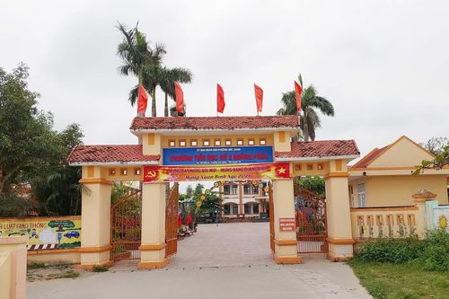 Hiệu trưởng Trường tiểu học số 2 Quảng Phúc bị đình chỉ công tác để phục vụ điều tra