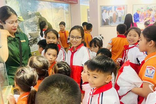 Nâng cao chất lượng đội ngũ 'đại sứ du lịch'