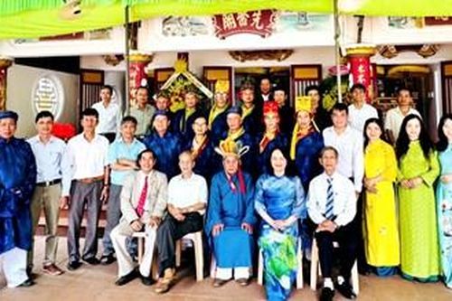 Dâng hương tưởng niệm ngày Đại danh y Tuệ Tĩnh viên tịch