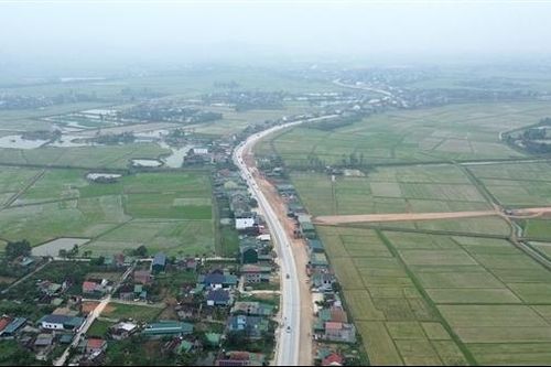 Tuyến đường 500 tỷ đồng về quê hương Bác Hồ lỡ hẹn ngày về đích