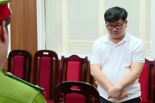 'Thần dược' được sản xuất từ phụ gia: Thủ đoạn chung trong hệ sinh thái gia công của Asia Life
