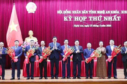 Thủ tướng Chính phủ phê chuẩn kết quả bầu Chủ tịch và 5 Phó Chủ tịch tỉnh Nghệ An
