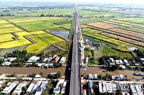 Chuyển biến tích cực từ thực hiện các nghị quyết của Bộ Chính trị về phát triển 6 vùng kinh tế