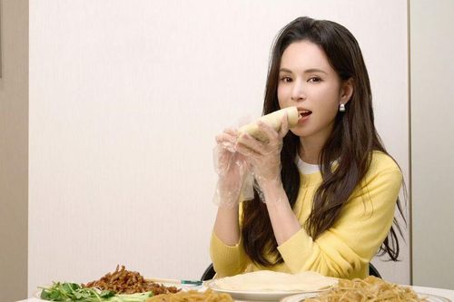 'Thần tiên tỷ tỷ' Lý Nhược Đồng và ồn ào bất ngờ: Chuyện gì đang xảy ra với biểu tượng nhan sắc một thời?