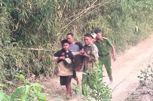Công an xã kịp thời cứu người phụ nữ co giật khi làm rẫy