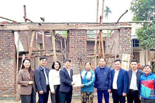 Xã Ba Vì: Triển khai nhiều hoạt động an sinh xã hội, chăm lo cho người có hoàn cảnh khó khăn