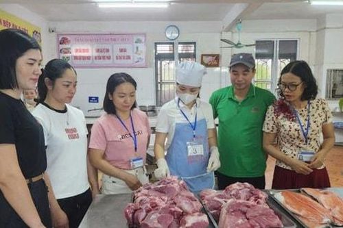 Xã Thuận An siết chặt bếp ăn bán trú: Chủ động rà soát, minh bạch nguồn thực phẩm