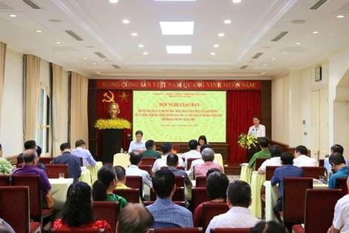 Thường trực Đảng ủy phường Cửa Nam giao ban với bí thư chi bộ, tổ trưởng tổ dân phố tháng 1-2026