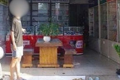 Nam thanh niên phá cửa tiệm, 'cuỗm' 20 điện thoại trị giá hơn 100 triệu đồng