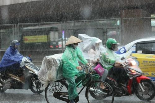 Chiều tối nay miền Bắc có thể mưa đá, dông lốc: Những khu vực nào chịu ảnh hưởng?