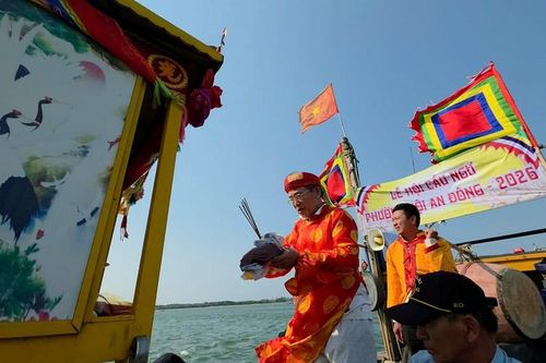 Rộn ràng khai hội cầu ngư Hội An Đông 2026