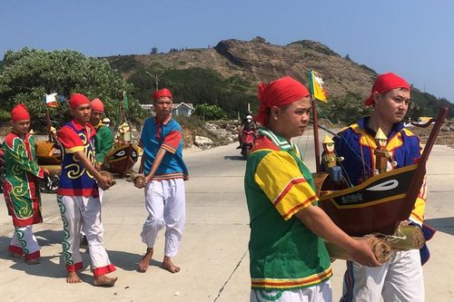 Lễ Khao lề thế lính Hoàng Sa trên đảo Lý Sơn