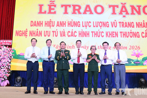 Tỉnh Tây Ninh: Lễ trao tặng danh hiệu Anh hùng LLVT nhân dân và các hình thức khen thưởng cấp Nhà nước