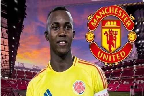 Tài năng 17 tuổi gia nhập Man United