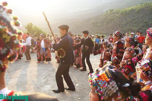 Lễ hội cầu mưa trên miền tam giác mạch