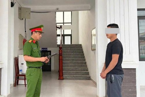 Mâu thuẫn chăn vịt, con rể tiếp sức cho bố vợ chém người trọng thương