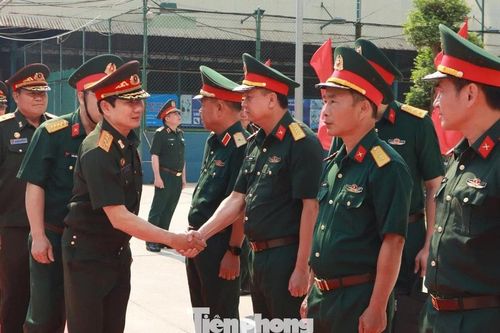 Đoàn công tác Bộ Quốc phòng QĐND Lào thăm Bộ CHQS TP. Đà Nẵng