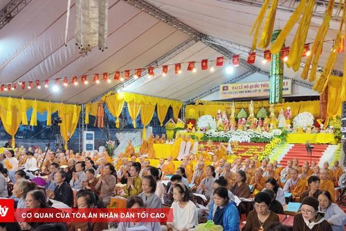 Dâng hương tri ân các anh hùng, liệt sĩ tại Bến K15 – Đoàn tàu Không số