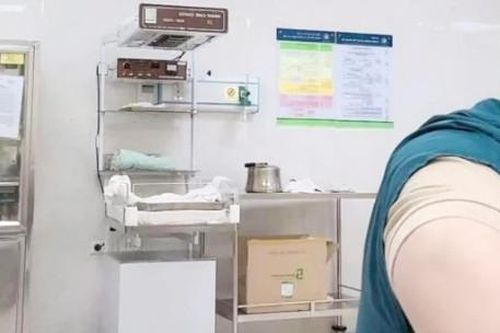 Bác sĩ vừa làm việc vừa livestream, Giám đốc Bệnh viện Phụ sản Hà Nội lên tiếng